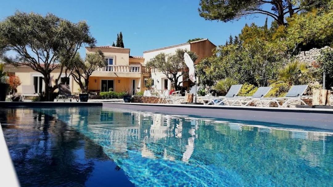 Castel'Lodge Le Beausset Kültér fotó